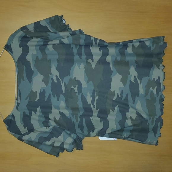 Glitz Camo Top 2X - Picture 7 of 7